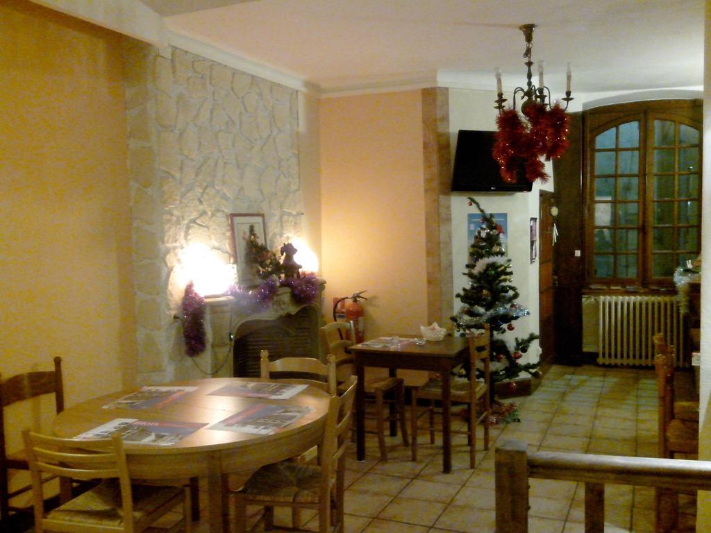Hotel Du Bellay บลัวส์ ภายนอก รูปภาพ