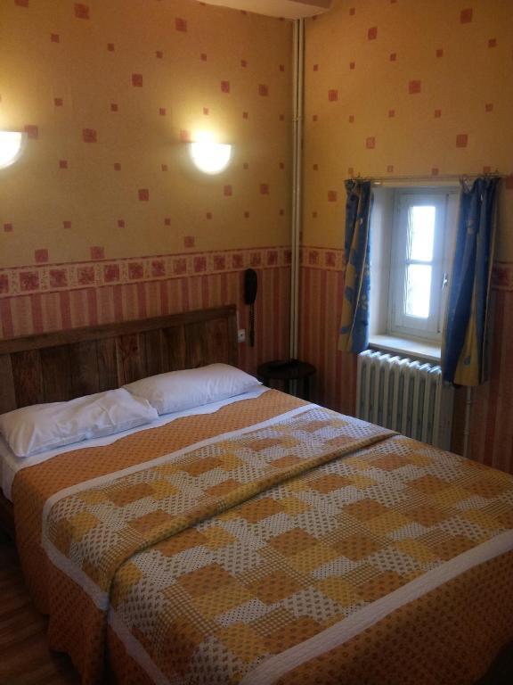 Hotel Du Bellay บลัวส์ ภายนอก รูปภาพ